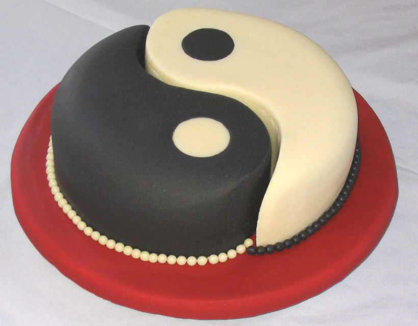 Yin Yang Cake